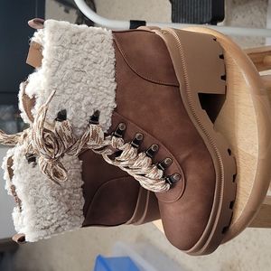 Circus Boots by Samedelman Size 9 Caramel
